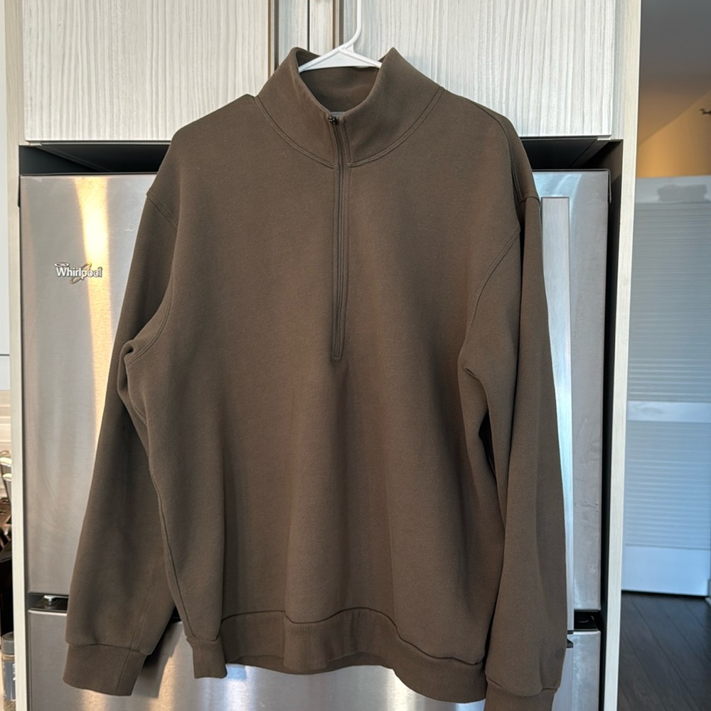 Lululemon Mens sweater